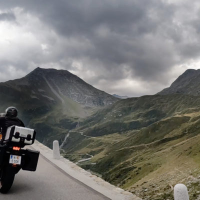 Der Oberalppass – Hochalpen mit Eisenbahn-Romantik. Der Alpen-Marathon von seiner besten Seite.