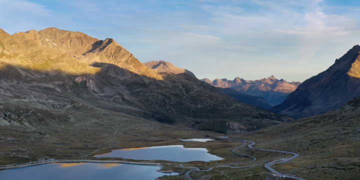 Bernina-Pass (2328 M) – Sonnenaufgang über einem Schweizer Alpenpass